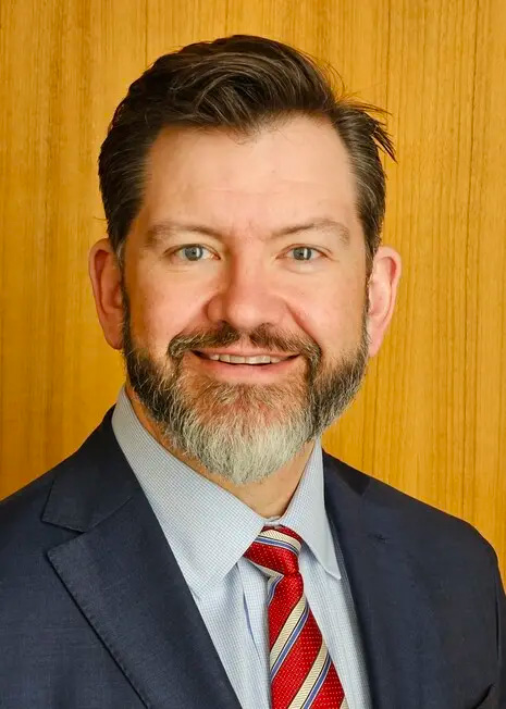 Headshot of Erik Helland